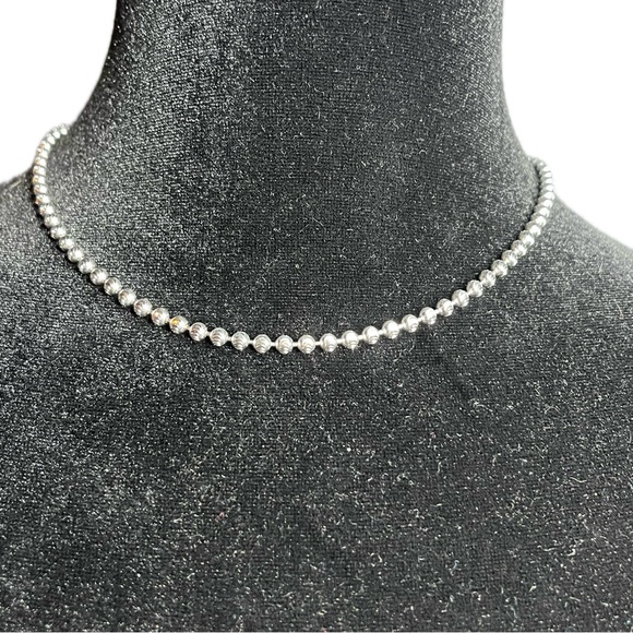 NWT Elegant Moon-Cut Solid 14kg White Gold Ball Necklace 2mm/16inch length - Picture 3 of 5